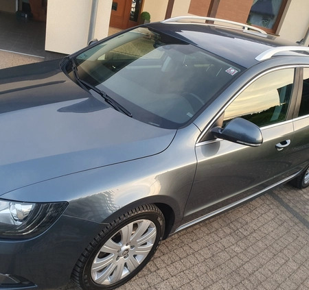 Skoda Superb cena 49500 przebieg: 248000, rok produkcji 2014 z Brzeg małe 154